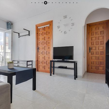 Apartment With Pool, Sea Views & Balcony Less Than 10Min Walk To La Mata Beach! Торевиеха Екстериор снимка