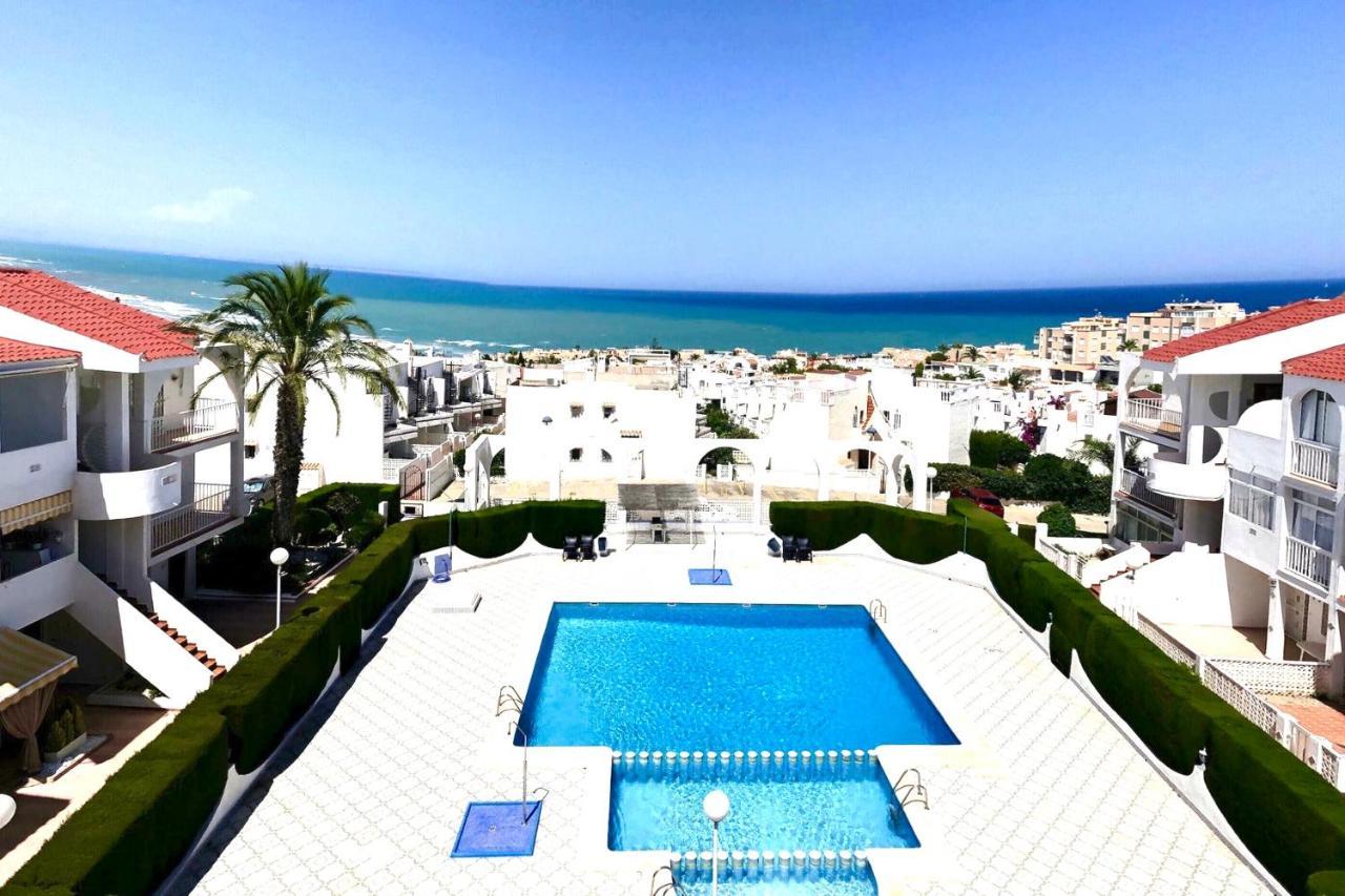 Apartment With Pool, Sea Views & Balcony Less Than 10Min Walk To La Mata Beach! Торевиеха Екстериор снимка